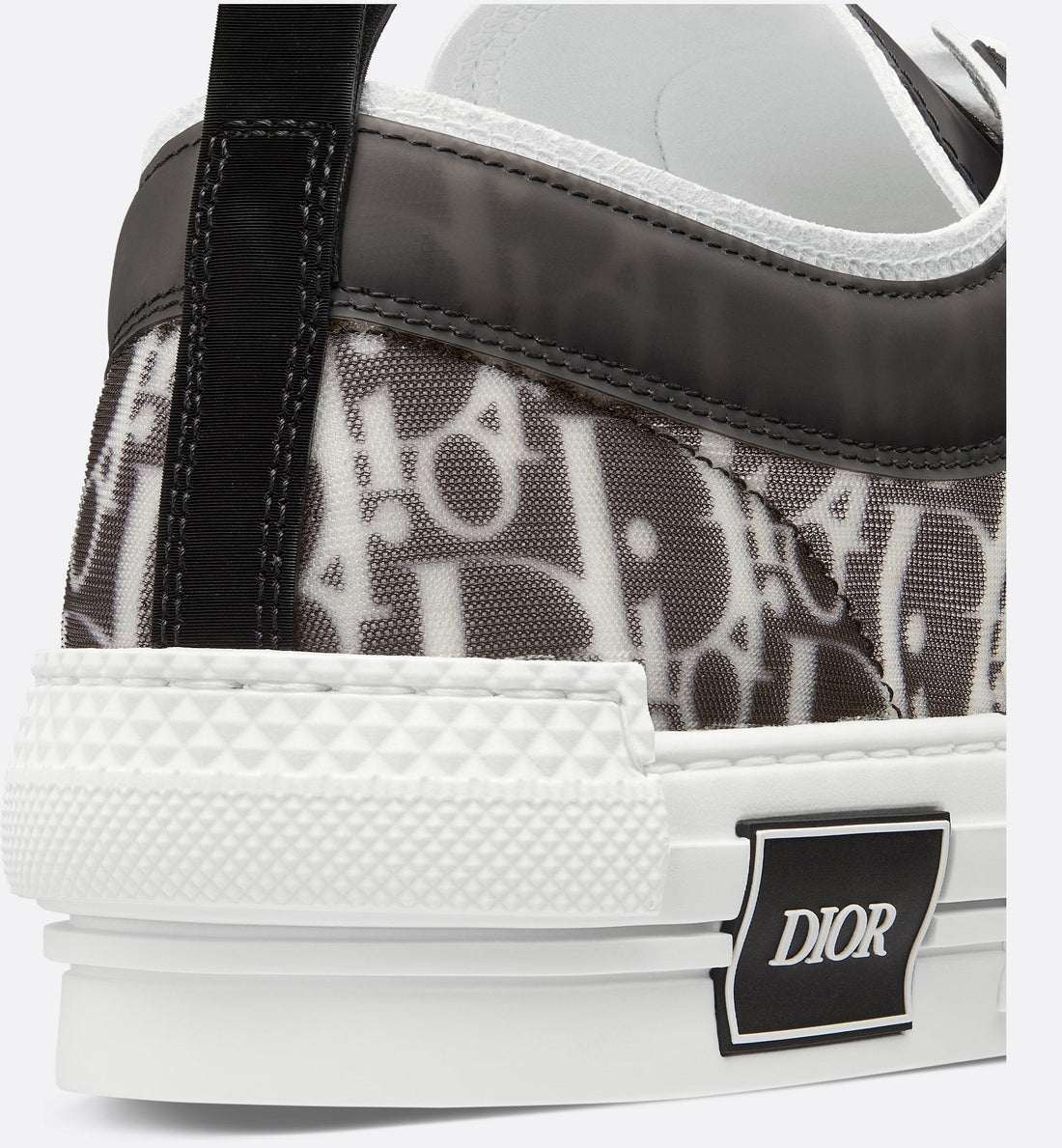 B23 Low-Top Sneaker
White and Black Dior Oblique Canvas