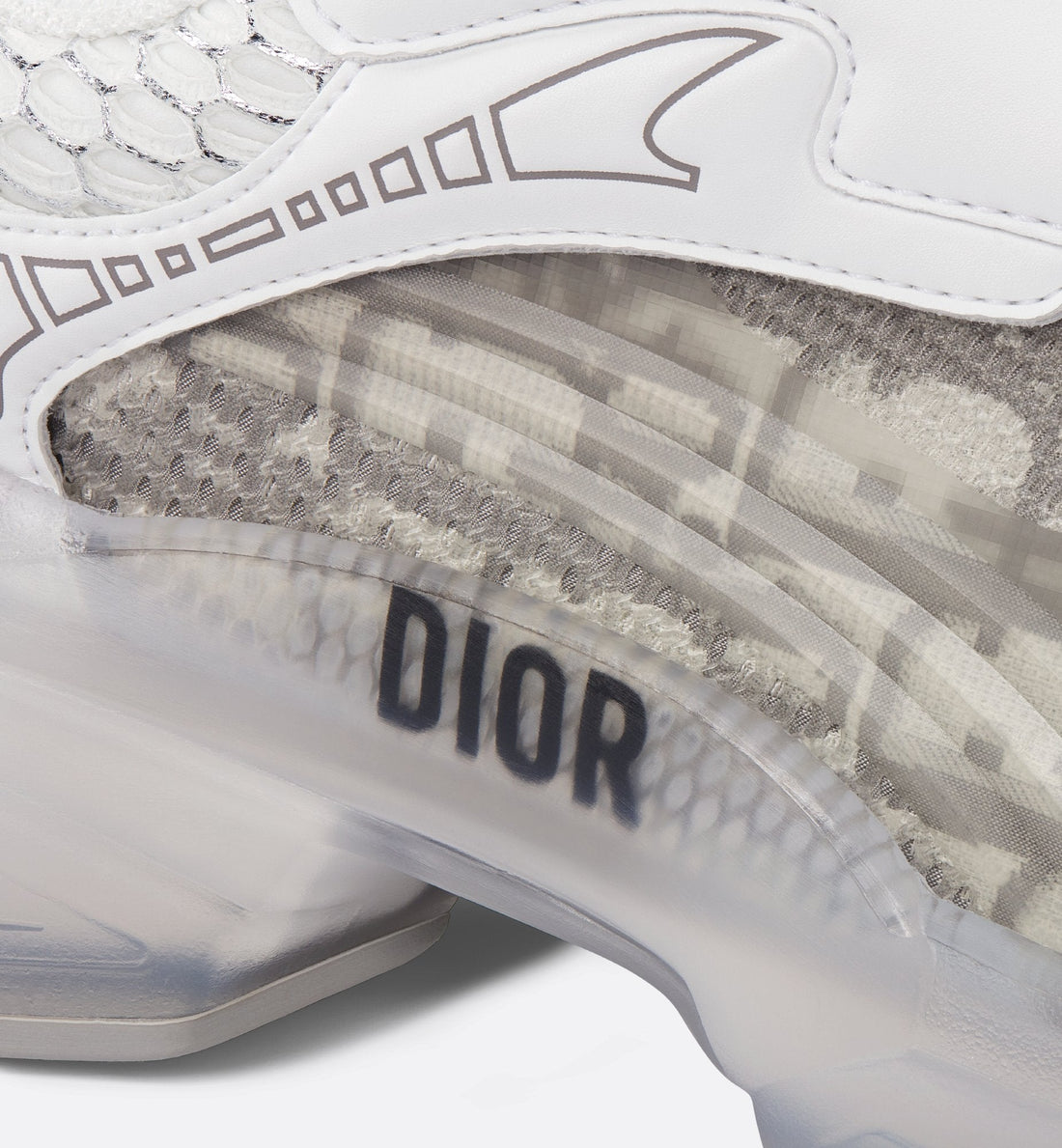 Dior Vibe Sneaker
Gray Dior Oblique Technical Fabric and Transparent Rubber